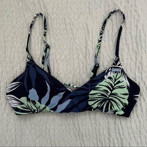 Roxy Beach Classics Athletic Triangle Bikini Top
